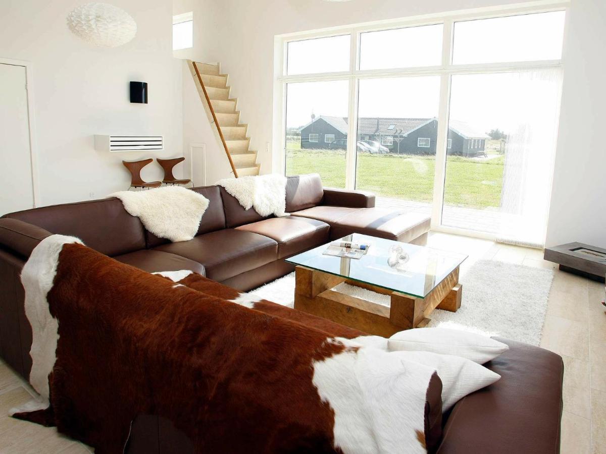 Five-Bedroom Holiday Home In Lokken 3 ห้อง รูปภาพ